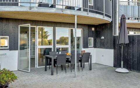 Katharine - 600M from the Sea: Bois, Chalet, Dur, Planche, Tache De Bois, Batiments Jardin, Conception, Cour, Cabane En Rondins, Arrière-Cour