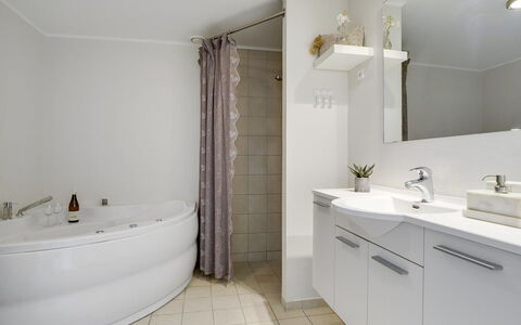 Katharine - 600M from the Sea: Design Intérieur, Sol, Sol, Luminaire Plomberie, Salle De Bains, Plafond, Robinet, Évier, Armoire De Toilette, Plomberie