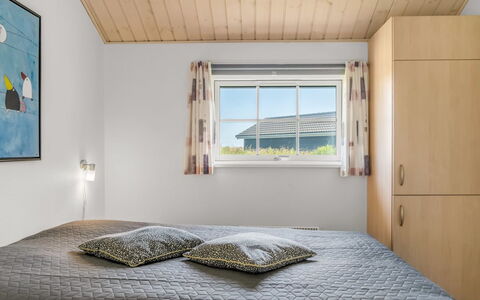 Anya - 650M from the Sea: Bois, Plafond, Design Intérieur, Sol, Sol, Meubles, Domicile, Chambre, Pièce, Lit