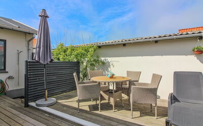Arnke - 125M from the Sea