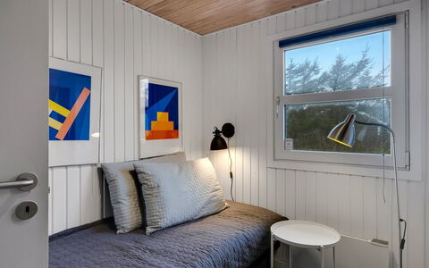 Pertti - 400M from the Sea: Bois, Sol, Design Intérieur, Sol, Plafond, Chambre, Pièce, Tache De Bois, Lit, Dur