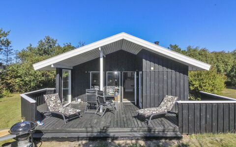 Birgid - 900M from the Sea: Piscine, Mobilier De Jardin, Meubles, Recours, Dalle, Eco Hôtel, Ombre, Chaise, Loisir, Biens
