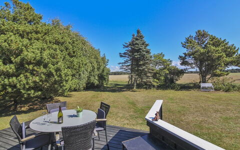 Birgid - 900M from the Sea: Piscine, Mobilier De Jardin, Meubles, Recours, Dalle, Eco Hôtel, Ombre, Chaise, Loisir, Biens