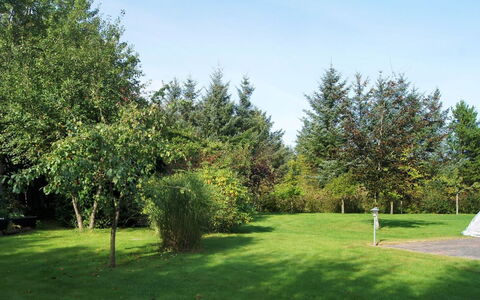 Antonella - 850M from the Sea: Maison, Domicile, Porte, Toit, Chalet, Biens, Jardin, Ombre, Siding, Cour