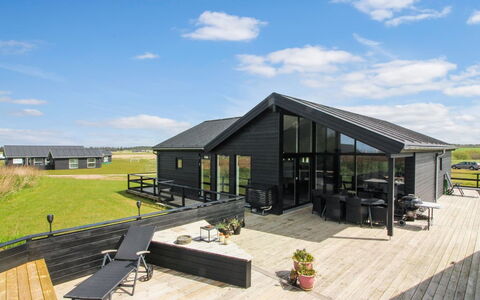 Aldina - 1.5Km from the Sea: Toit, Maison, Domicile, Chalet, Siding, Biens, Allée, Batiments Jardin, Cour, Cabanon