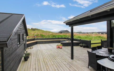 Aldina - 1.5Km from the Sea: Toit, Maison, Domicile, Chalet, Siding, Biens, Allée, Batiments Jardin, Cour, Cabanon