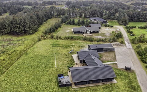 Juho - 900M from the Sea: Maison, Domicile, Toit, Chalet, Lot Terre, Biens, Ferme, Village, Ferme