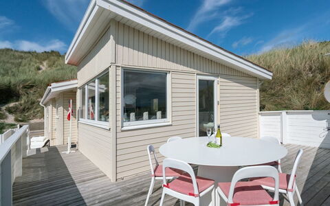 Franja - 100M from the Sea: Bois, Maison, Chalet, Domicile, Toit, Zone Rurale, Siding, Cabane En Rondins, Batiments Jardin, Dur