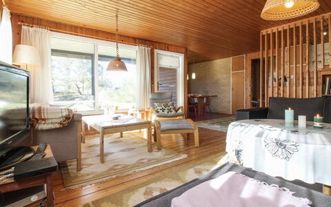 Lis - 300M from the Sea: Meubles, Design Intérieur, Sol, Sol, Pièce, Bois, Plafond, Canapé, Parquet, Salon