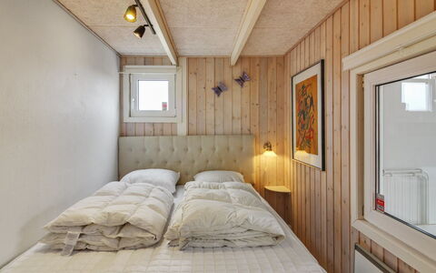Har - 400M from the Sea: Meubles, Design Intérieur, Chaise, Sol, Table, Recours, Sol, Plafond, Pièce, Eco Hôtel
