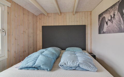 Har - 400M from the Sea: Meubles, Design Intérieur, Chaise, Sol, Table, Recours, Sol, Plafond, Pièce, Eco Hôtel