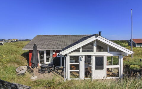 Har - 400M from the Sea: Meubles, Design Intérieur, Chaise, Sol, Table, Recours, Sol, Plafond, Pièce, Eco Hôtel