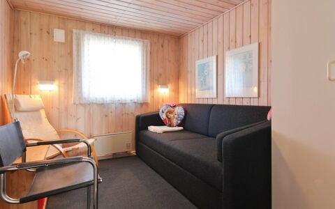 Kaija - 300M from the Sea: Bois, Meubles, Sol, Sol, Design Intérieur, Pièce, Plafond, Salon, Appartement, Tache De Bois