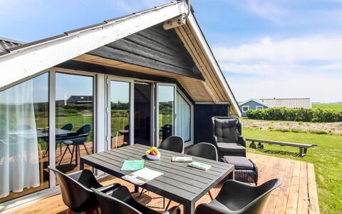 Andrina - 200M from the Sea: Jour, Bâtiment, Zone Urbaine, Zone Métropolitaine, Ville, Appartement, Quartier, Métropole, Skyscraper