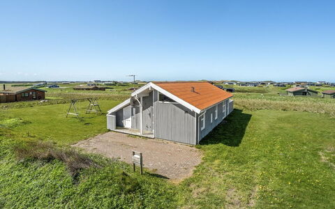 Thorbiorn - 350M from the Sea: Bois, Tache De Bois, Planche, Dur, Chalet, Plate-Forme, Siding, Ombre, Parquet, Batiments Jardin
