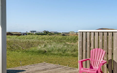 Thorbiorn - 350M from the Sea: Maison, Domicile, Toit, Zone Résidentielle, Chalet, Biens, Ferme, Pelouse, Aménagement Paysager, Siding