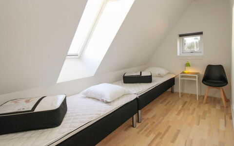 Halldis - 600M from the Sea: Sol, Sol, Design Intérieur, Bois, Chambre, Lit, Meubles, Pièce, Cadre De Lit, Plafond