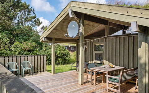 Aiva - 1.5Km from the Sea: Meubles, Design Intérieur, Chaise, Sol, Table, Recours, Sol, Plafond, Pièce, Eco Hôtel