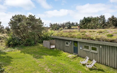 Aiva - 1.5Km from the Sea