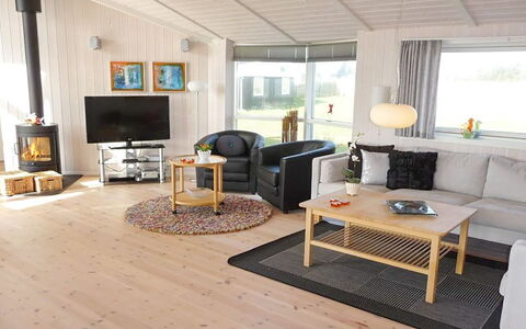 Tayna - 300M from the Sea: Domicile, Chalet, Porche, Siding, Ferme, Structure En Plein Air