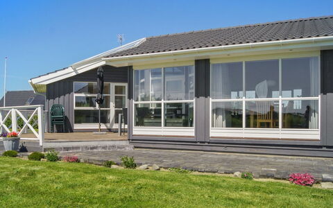 Tayna - 300M from the Sea: Domicile, Chalet, Porche, Siding, Ferme, Structure En Plein Air