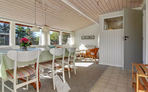Greet - 700M from the Sea: Toit, Maison, Domicile, Chalet, Siding, Biens, Allée, Batiments Jardin, Cour, Cabanon