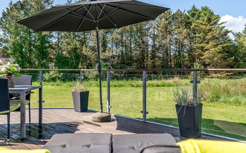 Brunetta - 800M from the Sea: Mobilier De Jardin, Meubles, Tableau De Plein Air, Chaise, Parquet, Plate-Forme, Dur, Patio, Parapluie, Jardin