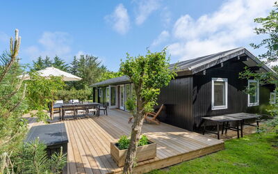 Skogh - 600M from the Sea