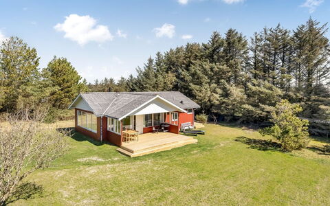 Toti - 500M from the Sea: 