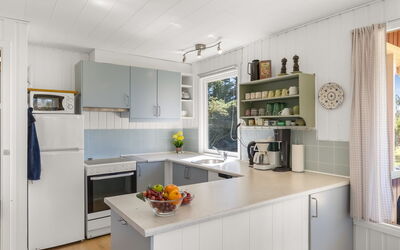 Toti - 500M from the Sea