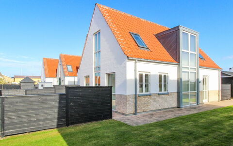 Gisken - 600M from the Sea: Toit, Maison, Zone Résidentielle, Domicile, Biens, Chalet, Conception