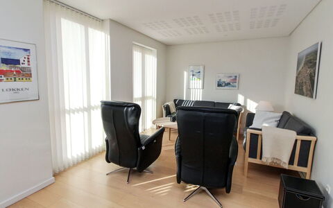 Gisken - 600M from the Sea: Toit, Maison, Zone Résidentielle, Domicile, Biens, Chalet, Conception