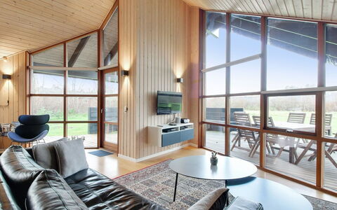 Harri - 850M from the Sea: Plafond, Design Intérieur, Salon, Dur, Luminaire, Canapé, Parquet, Cabane En Rondins
