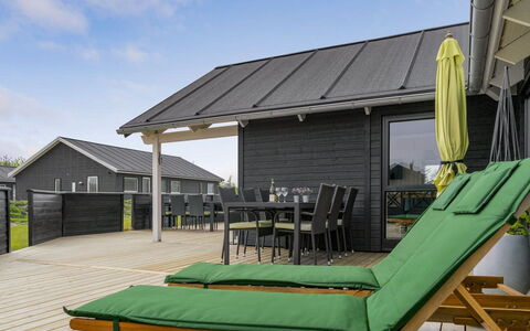 Ina - 1.2Km from the Sea: Bois, Mobilier De Jardin, Meubles, Toit, Plate-Forme, Chaise, Ombre, Porche, Dur, Planche