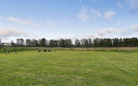 Ina - 1.2Km from the Sea: Ciel, Bleu, Herbe, Environnement Naturel, Vert, Prairie, Plaine, Champ, Pâturage, Écorégion