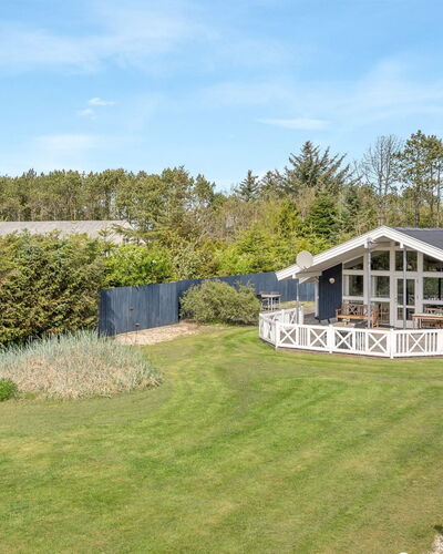 Sonke - 500M from the Sea