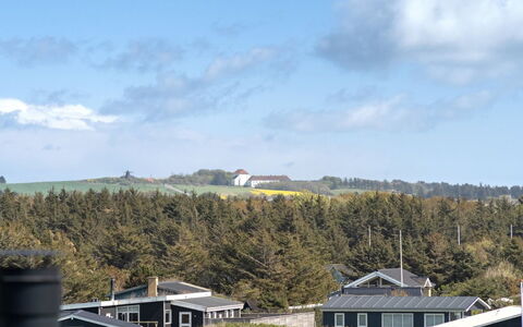Abbie - 10M from the Sea: Maison, Toit, Domicile, Paysage, Lot Terre, Zone Rurale, Plaine, Chalet, Champ, Pente