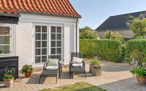 Pelagija - 900M from the Sea: Pot De Fleur, Domicile, Porte, Mobilier De Jardin, Chalet, Jardin, Plante D'Appartement, Cour, Chaise, Patio