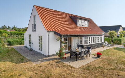 Pelagija - 900M from the Sea: Toit, Maison, Chalet, Domicile, Biens, Ferme, Fenêtre À Guillotine, Siding, Villa, Mobilier De Jardin