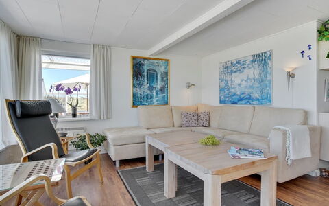 Ecaterina - 100M from the Sea: Meubles, Bois, Design Intérieur, Sol, Sol, Canapé, Salon, Parquet, Chaise