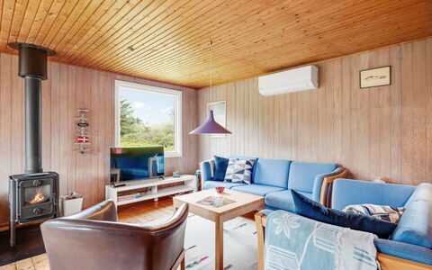 Jule - 600M from the Sea: Meubles, Design Intérieur, Bois, Sol, Sol, Plafond, Pièce, Salon, Canapé, Dur
