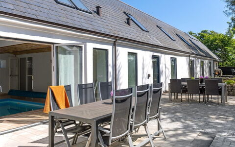Thilo - 2.3Km from the Sea: Maison, Domicile, Porte, Toit, Chalet, Biens, Jardin, Ombre, Siding, Cour