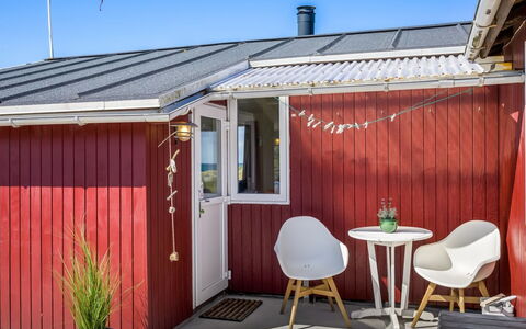 Marius - 200M from the Sea: Bois, Maison, Chalet, Domicile, Toit, Zone Rurale, Siding, Cabane En Rondins, Batiments Jardin, Dur