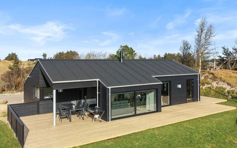 Vanamo - 300M from the Sea: Bois, Domicile, Porche, Plate-Forme, Dur, Toit, Tache De Bois, Parquet, Eco Hôtel