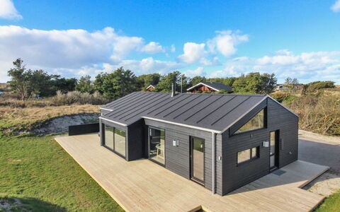 Vanamo - 300M from the Sea: Bois, Domicile, Porche, Plate-Forme, Dur, Toit, Tache De Bois, Parquet, Eco Hôtel