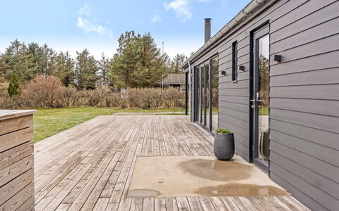 Tatania - 800M from the Sea: Herbe, Prairie, Lot Terre, Chalet, Zone Rurale, Prairie, Batiments Jardin, Jardin, Cabanon