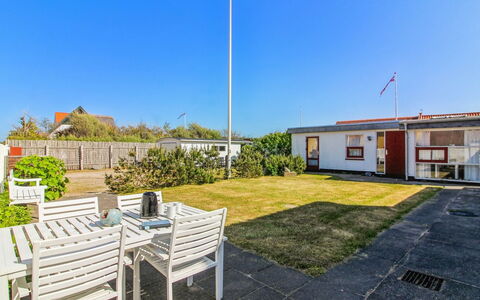 Evangelina - 350M from the Sea: Domicile, Biens, Ombre, Cour, Allée, Villa