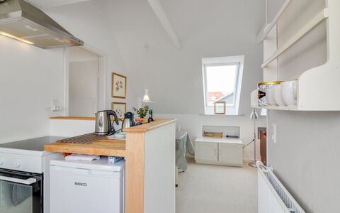 Evangelina - 350M from the Sea: Cuisine, Principaux Appliance, Appareil De Cuisine, Design Intérieur, Sol, Bois, Meubles, Comptoir, Cabinetry, Plafond