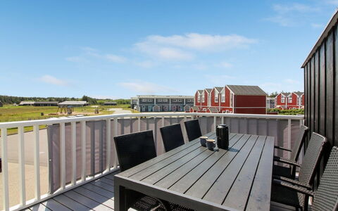 Adna - 700M from the Sea: Piscine, Mobilier De Jardin, Meubles, Recours, Dalle, Eco Hôtel, Ombre, Chaise, Loisir, Biens