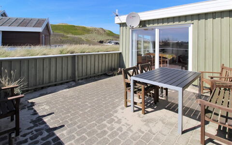 Dyveke - 220M from the Sea: Toit, Lot Terre, Chalet, Domicile, Zone Rurale, Cabanon, Siding, Batiments Jardin, Cabane En Rondins, Cabane